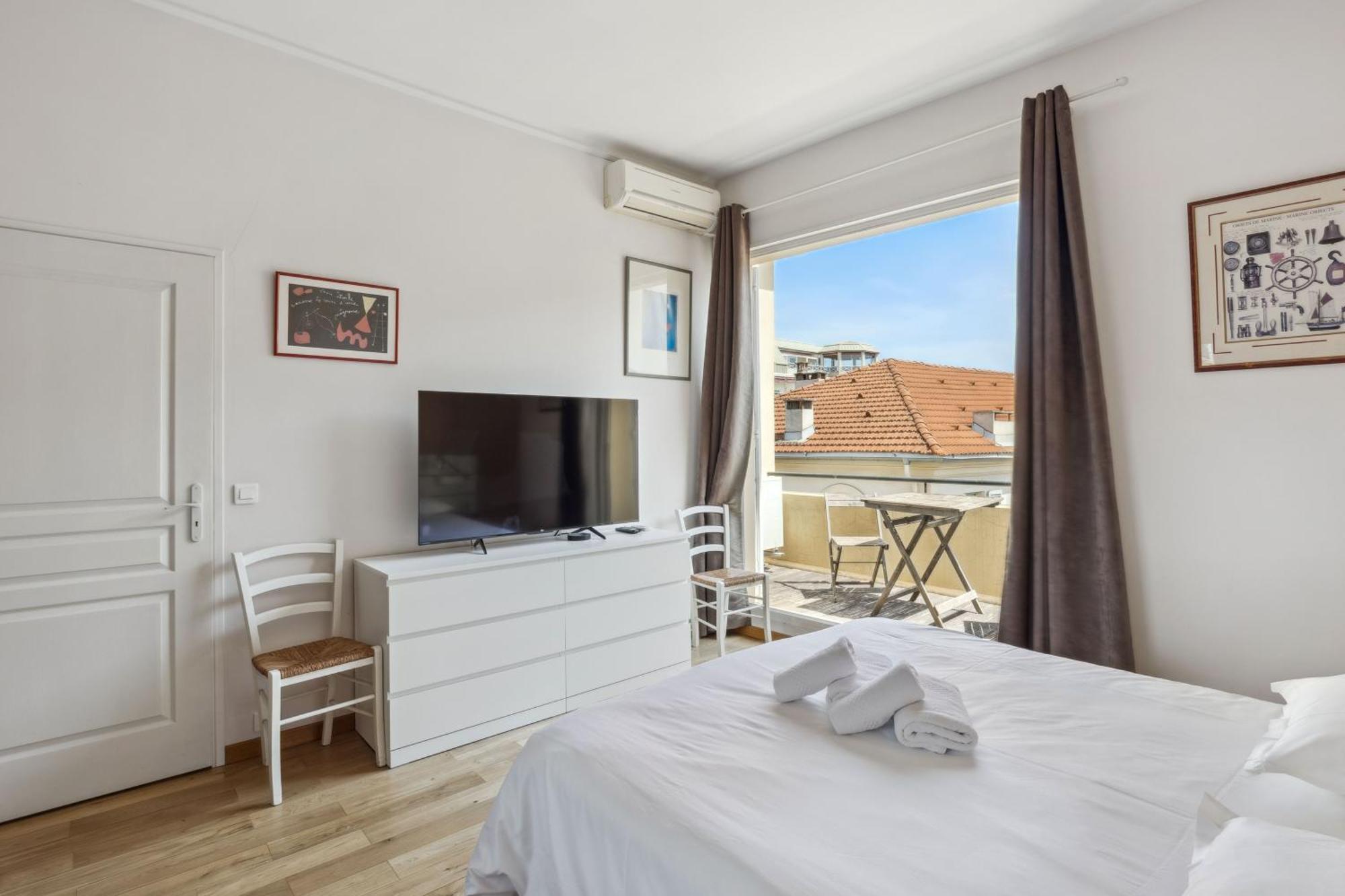 Le Blacas Apartment